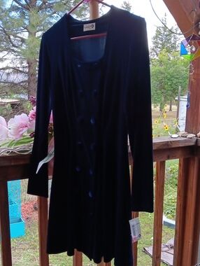 Luly K Velvet Long-Sleeve Double-Breasted Dress in Navy Blue
